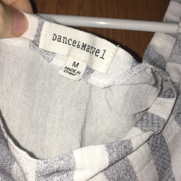 Flower embroidered tunic - Picture 3 of 7